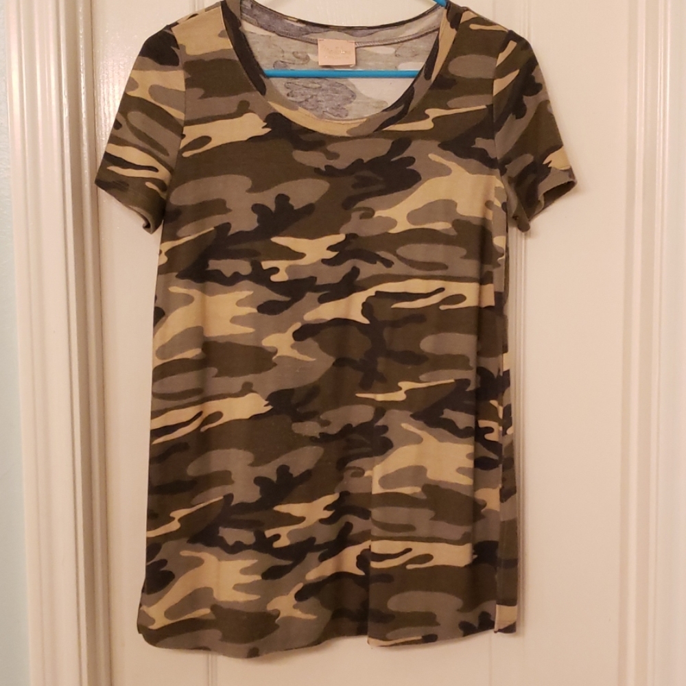 Camo tee